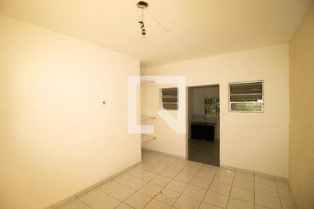 Quarto 1 de casa para alugar com 2 quartos, 70m² em Vila Irmãos Arnoni, São Paulo