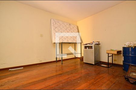 Sala de estar de casa à venda com 3 quartos, 150m² em Santa Efigênia, Belo Horizonte