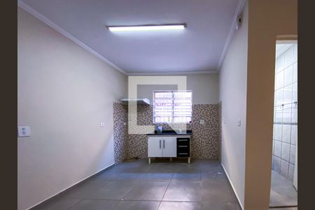 Cozinha  de casa para alugar com 2 quartos, 60m² em Vila Tiradentes, São Paulo