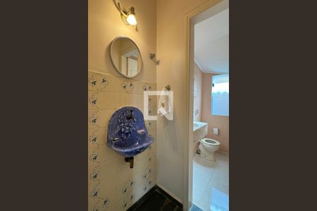 Lavabo de casa de condomínio à venda com 4 quartos, 360m² em Alphaville, Santana de Parnaíba