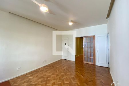 Apartamento para alugar com 130m², 5 quartos e 1 vagaSala