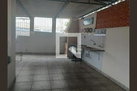 Casa à venda com 4 quartos, 264m² em Vila Roque, São Paulo