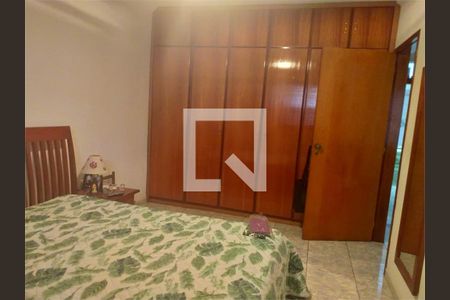 Casa à venda com 4 quartos, 264m² em Vila Roque, São Paulo
