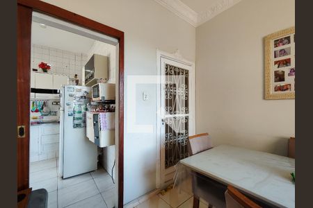 Entrada de apartamento à venda com 2 quartos, 75m² em São Cristóvão, Rio de Janeiro