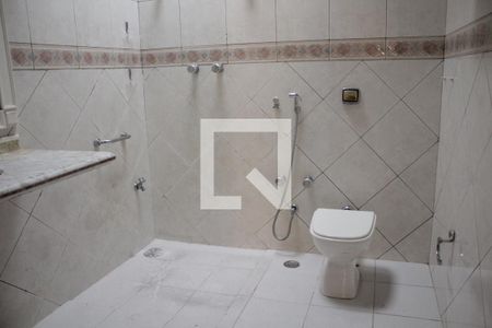 Banheiro da Suíte 1 de casa à venda com 4 quartos, 210m² em Água Rasa, São Paulo