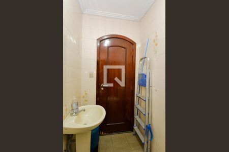 Casa à venda com 732m², 3 quartos e 6 vagas Casa à venda com 732m², 3 quartos e 6 vagasBanheiro de Serviço