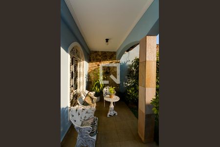 Casa à venda com 732m², 3 quartos e 6 vagas Casa à venda com 732m², 3 quartos e 6 vagasVaranda