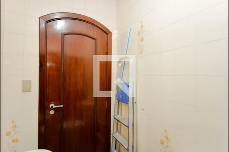 Casa à venda com 732m², 3 quartos e 6 vagas Casa à venda com 732m², 3 quartos e 6 vagasBanheiro de Serviço