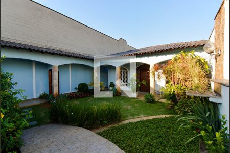 Casa à venda com 732m², 3 quartos e 6 vagas Casa à venda com 732m², 3 quartos e 6 vagasJardim