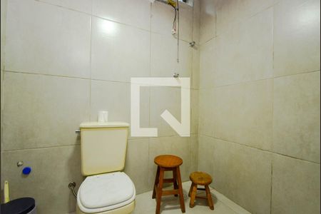 Casa à venda com 732m², 3 quartos e 6 vagas Casa à venda com 732m², 3 quartos e 6 vagasBanheiro da Garagem