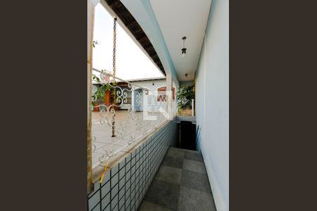 Casa à venda com 732m², 3 quartos e 6 vagas Casa à venda com 732m², 3 quartos e 6 vagasEntrada Social