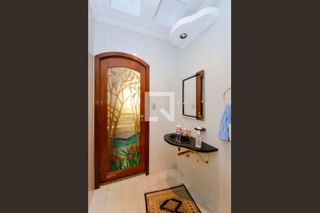 Casa à venda com 732m², 3 quartos e 6 vagas Casa à venda com 732m², 3 quartos e 6 vagasLavabo