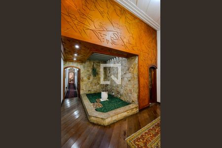 Casa à venda com 732m², 3 quartos e 6 vagas Casa à venda com 732m², 3 quartos e 6 vagasSala