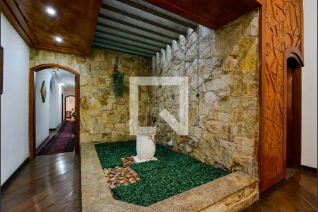 Casa à venda com 732m², 3 quartos e 6 vagas Casa à venda com 732m², 3 quartos e 6 vagasSala