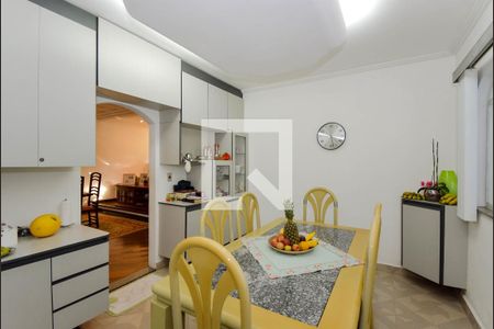 Casa à venda com 732m², 3 quartos e 6 vagas Casa à venda com 732m², 3 quartos e 6 vagasCopa