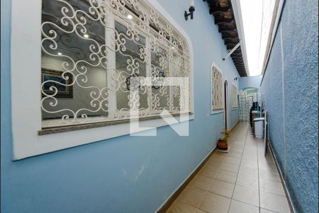 Casa à venda com 732m², 3 quartos e 6 vagas Casa à venda com 732m², 3 quartos e 6 vagasCorredor Lateral