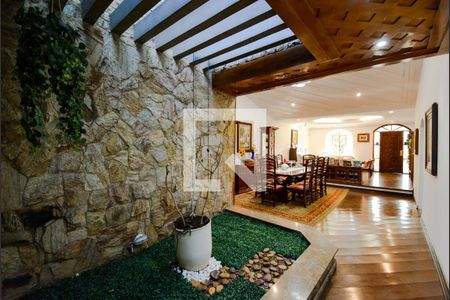 Casa à venda com 732m², 3 quartos e 6 vagas Casa à venda com 732m², 3 quartos e 6 vagasSala