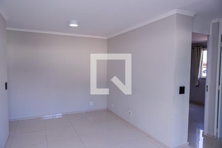 Sala de apartamento para alugar com 2 quartos, 55m² em Jardim Danfer, São Paulo