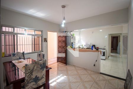 Sala de Jantar de casa à venda com 2 quartos, 250m² em Vila Carmosina, São Paulo