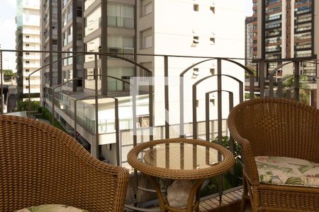 Varanda de apartamento para alugar com 3 quartos, 106m² em Indianópolis, São Paulo