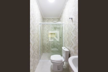Banheiro de casa para alugar com 1 quarto, 48m² em Bandeiras, Osasco
