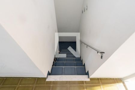 Casa à venda com 168m², 6 quartos e 1 vaga Casa à venda com 168m², 6 quartos e 1 vagaCorredor do 2º andar