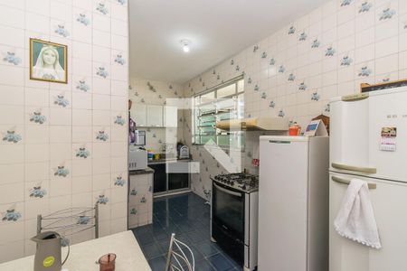 Casa à venda com 168m², 6 quartos e 1 vaga Casa à venda com 168m², 6 quartos e 1 vagaCozinha