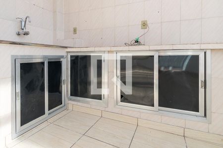 Casa à venda com 168m², 6 quartos e 1 vaga Casa à venda com 168m², 6 quartos e 1 vagaCasa 2 - Cozinha