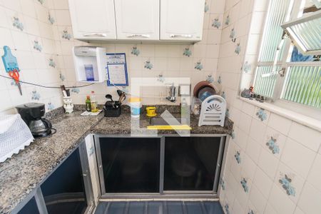 Casa à venda com 168m², 6 quartos e 1 vaga Casa à venda com 168m², 6 quartos e 1 vagaCozinha