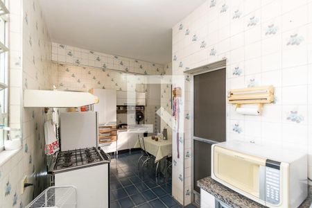 Casa à venda com 168m², 6 quartos e 1 vaga Casa à venda com 168m², 6 quartos e 1 vagaCozinha