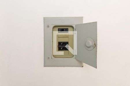 Casa à venda com 168m², 6 quartos e 1 vaga Casa à venda com 168m², 6 quartos e 1 vagaCorredor do 2º andar