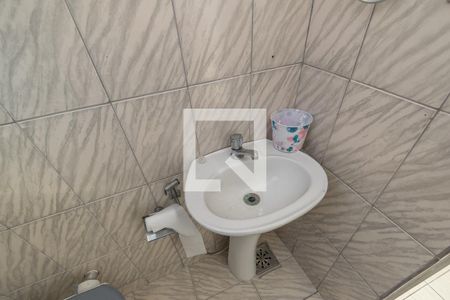 Casa à venda com 168m², 6 quartos e 1 vaga Casa à venda com 168m², 6 quartos e 1 vagaCasa 2 - Banheiro