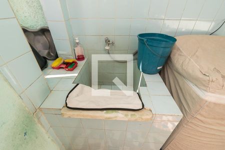 Casa à venda com 168m², 6 quartos e 1 vaga Casa à venda com 168m², 6 quartos e 1 vagaÁrea de Serviço