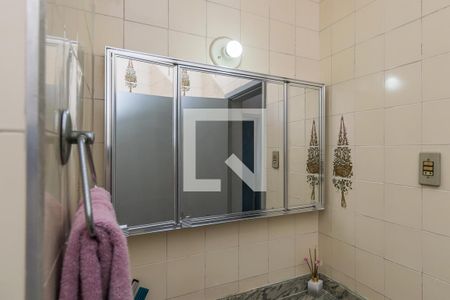 Casa à venda com 168m², 6 quartos e 1 vaga Casa à venda com 168m², 6 quartos e 1 vagaBanheiro Social