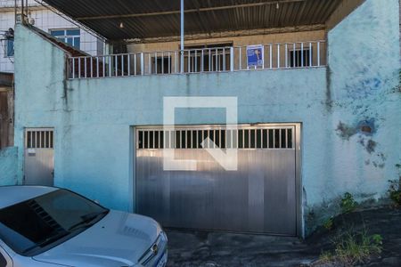 Casa à venda com 168m², 6 quartos e 1 vaga Casa à venda com 168m², 6 quartos e 1 vagaFachada da Entrada