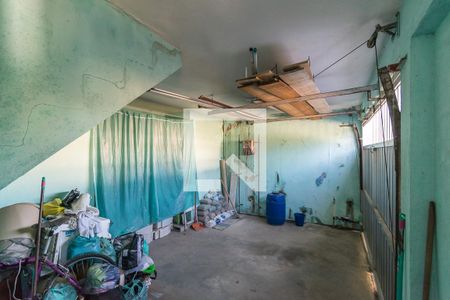 Casa à venda com 168m², 6 quartos e 1 vaga Casa à venda com 168m², 6 quartos e 1 vagaGaragem