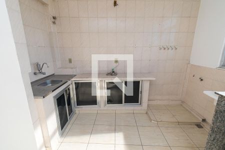 Casa à venda com 168m², 6 quartos e 1 vaga Casa à venda com 168m², 6 quartos e 1 vagaCasa 2 - Cozinha