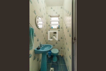 Casa à venda com 168m², 6 quartos e 1 vaga Casa à venda com 168m², 6 quartos e 1 vagaLavabo