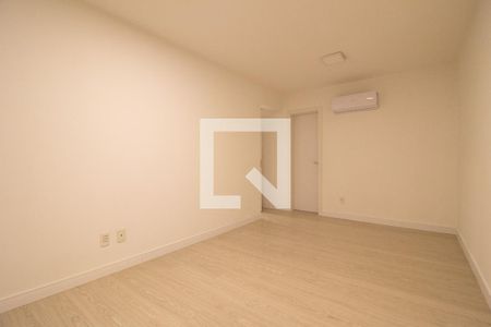 Quarto 2 de apartamento para alugar com 2 quartos, 78m² em Rio Branco, Porto Alegre