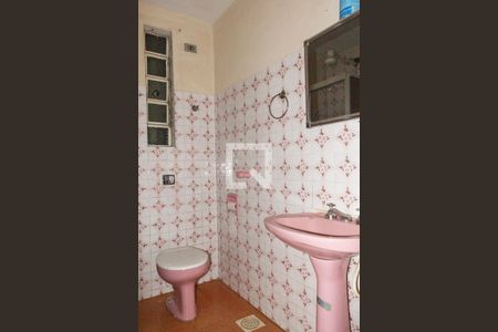Banheiro de apartamento à venda com 1 quarto, 36m² em São José, Porto Alegre