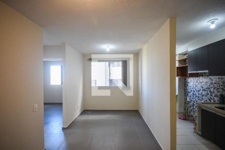 Sala de apartamento para alugar com 2 quartos, 44m² em Jardim do Lago, São Paulo