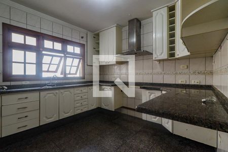 Cozinha de casa para alugar com 3 quartos, 135m² em Vila Marari, São Paulo