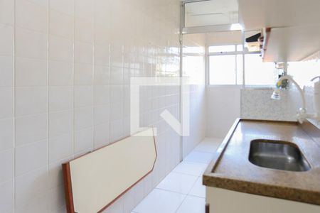 Cozinha de apartamento à venda com 2 quartos, 52m² em Jd Ferreira, São Paulo