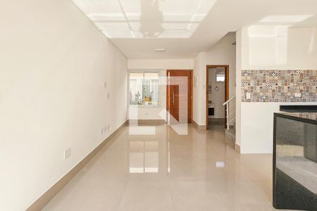 Sala de casa de condomínio para alugar com 2 quartos, 69m² em Centro, Guarujá