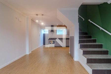 Sala/Cozinha de casa de condomínio para alugar com 2 quartos, 63m² em Vila Marari, São Paulo