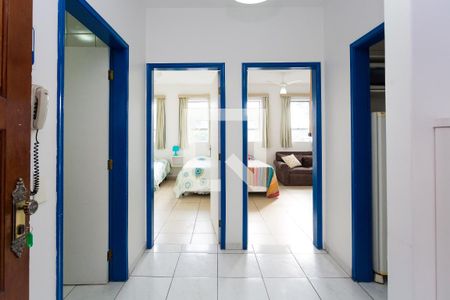 Hall de entrada de casa para alugar com 2 quartos, 64m² em Morumbi, São Paulo