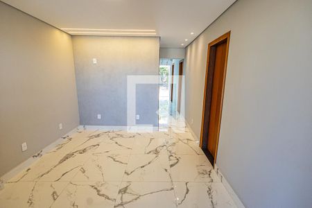 Sala de casa à venda com 3 quartos, 100m² em Céu Azul, Belo Horizonte