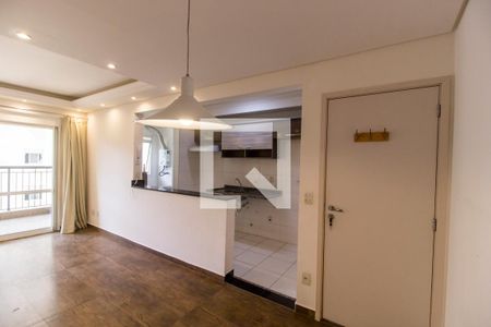 Sala de apartamento para alugar com 2 quartos, 68m² em Jardim Tupanci, Barueri