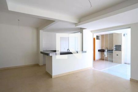 Sala de casa à venda com 3 quartos, 120m² em Esplanada, Belo Horizonte