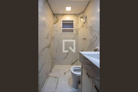 Banheiro 1 de casa para alugar com 3 quartos, 340m² em Taboão, Diadema